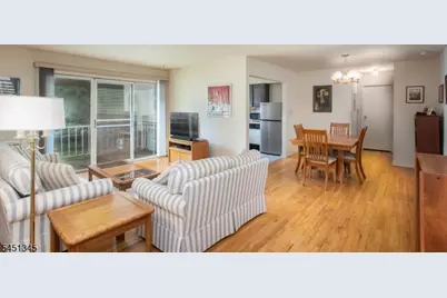28 Deanna Dr #62, Hillsborough Township, NJ 08844 - Photo 5