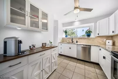 138 Stratford Ct, Hillsborough Township, NJ 08844 - Photo 11