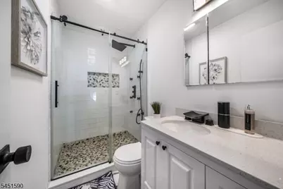 138 Stratford Ct, Hillsborough Township, NJ 08844 - Photo 25