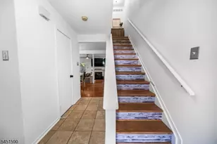 138 Stratford Ct, Hillsborough Township, NJ 08844 - Photo 9