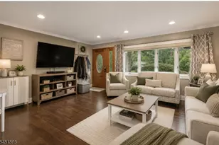 18 E Francis Ave, Marlboro Township, NJ 07751 - Photo 3