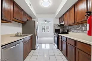 296B Alpine Way, Woodbridge Township, NJ 07095 - Photo 9