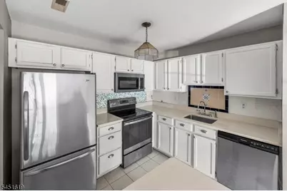 20 Mulford Ct, Roseland, NJ 07068 - Photo 23