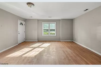 20 Mulford Ct, Roseland, NJ 07068 - Photo 15