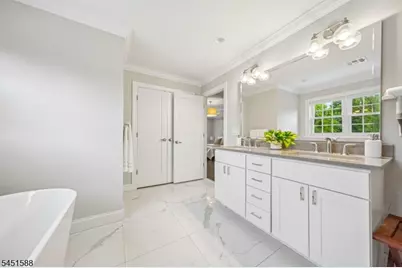 9 Burnet Hill Rd, Livingston, NJ 07039 - Photo 31