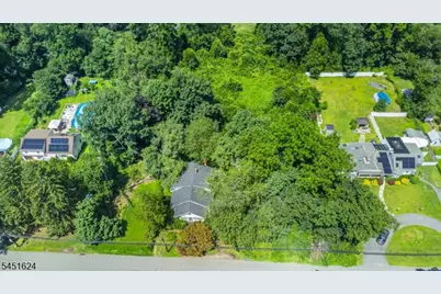 33 William St, Lincoln Park, NJ 07035 - Photo 5