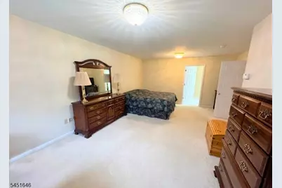 80 Plum Brook Rd, Raritan Township, NJ 08822 - Photo 23