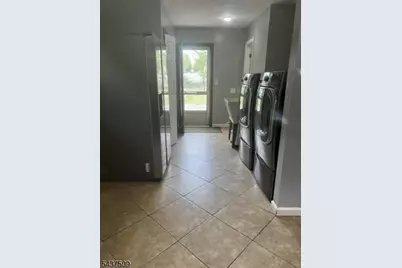 42 Edgewood Ter, Bridgewater, NJ 08807 - Photo 5