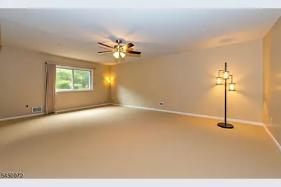 7 Bowfell Ct, Wayne, NJ 07470 - Photo 5