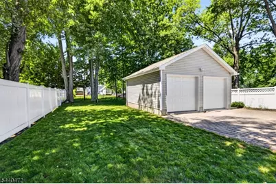 123 Gibson Blvd, Clark Township, NJ 07066 - Photo 37