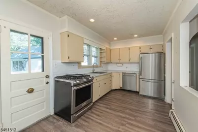 65 Kraft Pl, Ringwood, NJ 07456 - Photo 7