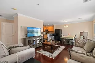 43 Manchester Ct, Kinnelon, NJ 07405 - Photo 1