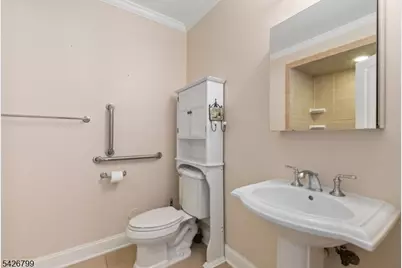 43 Manchester Ct, Kinnelon, NJ 07405 - Photo 19