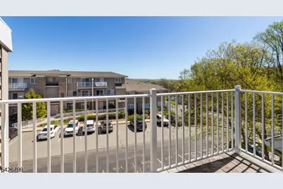 43 Manchester Ct, Kinnelon, NJ 07405 - Photo 17