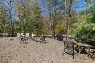 43 Manchester Ct, Kinnelon, NJ 07405 - Photo 25