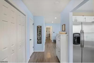 637 Magnolia Ln, Branchburg Township, NJ 08876 - Photo 5