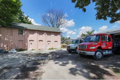 319 E 2nd St, Plainfield, NJ 07060 - Photo 1