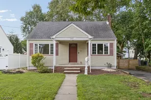 149 Severin Ct, Cranford Township, NJ 07016 - Photo 3