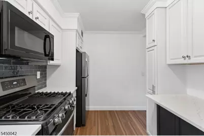 149 Severin Ct, Cranford Township, NJ 07016 - Photo 7