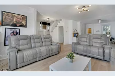 127 N 16th St, East Orange, NJ 07017 - Photo 5