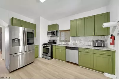 127 N 16th St, East Orange, NJ 07017 - Photo 9