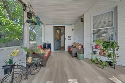 127 N 16th St, East Orange, NJ 07017 - Photo 31