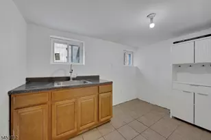 127 N 16th St, East Orange, NJ 07017 - Photo 35