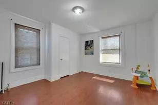 127 N 16th St, East Orange, NJ 07017 - Photo 23