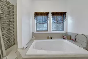 127 N 16th St, East Orange, NJ 07017 - Photo 27