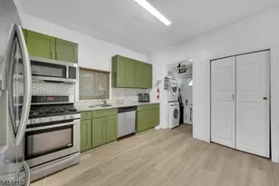 127 N 16th St, East Orange, NJ 07017 - Photo 11