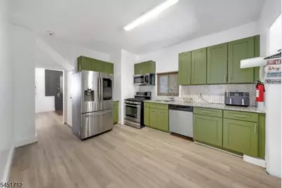 127 N 16th St, East Orange, NJ 07017 - Photo 11