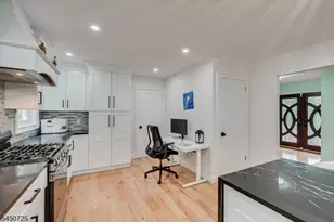 40 Longview Dr, Green Brook Township, NJ 08812 - Photo 15