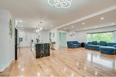 40 Longview Dr, Green Brook Township, NJ 08812 - Photo 9