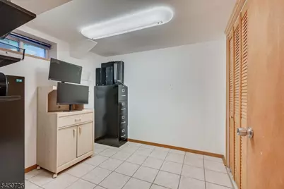 40 Longview Dr, Green Brook Township, NJ 08812 - Photo 33