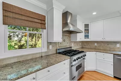 35 Castle Way, Bernards Township, NJ 07920 - Photo 15