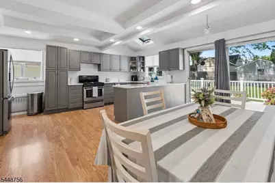 135 E 11th St, Linden, NJ 07036 - Photo 5