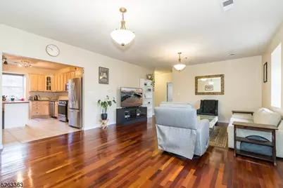 33-37 New York Ave #2A, Newark, NJ 07105 - Photo 3