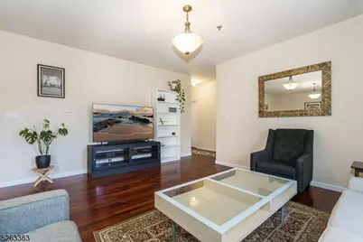 33-37 New York Ave #2A, Newark, NJ 07105 - Photo 5
