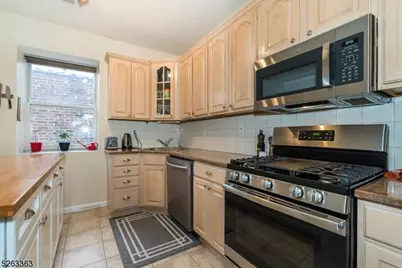 33-37 New York Ave #2A, Newark, NJ 07105 - Photo 11