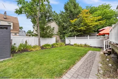 6 Enfield Ave, Montclair, NJ 07042 - Photo 23