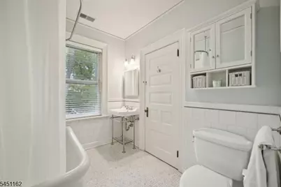 40 Highland Ave, Millburn, NJ 07078 - Photo 23