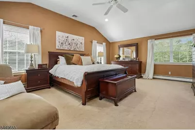 9 Pitcairn Dr, Roseland, NJ 07068 - Photo 23