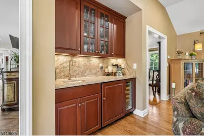 9 Pitcairn Dr, Roseland, NJ 07068 - Photo 13