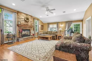 9 Pitcairn Dr, Roseland, NJ 07068 - Photo 11
