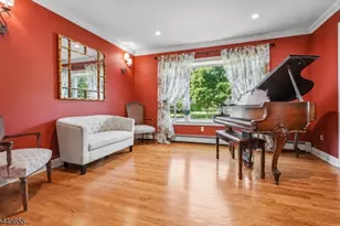 9 Pitcairn Dr, Roseland, NJ 07068 - Photo 7