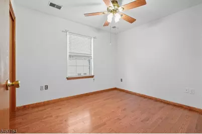 87 Cottage St, Bayonne, NJ 07002 - Photo 9