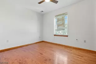 87 Cottage St, Bayonne, NJ 07002 - Photo 7