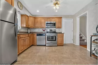 105 Mountainview Dr, Clifton, NJ 07013 - Photo 11