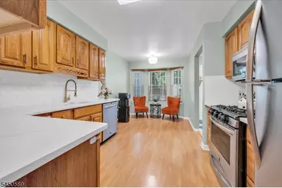 107 Choctaw Ridge Rd, Branchburg Township, NJ 08876 - Photo 13