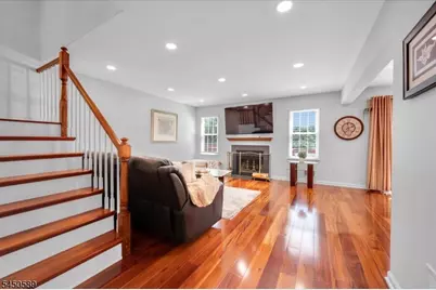 107 Choctaw Ridge Rd, Branchburg Township, NJ 08876 - Photo 5